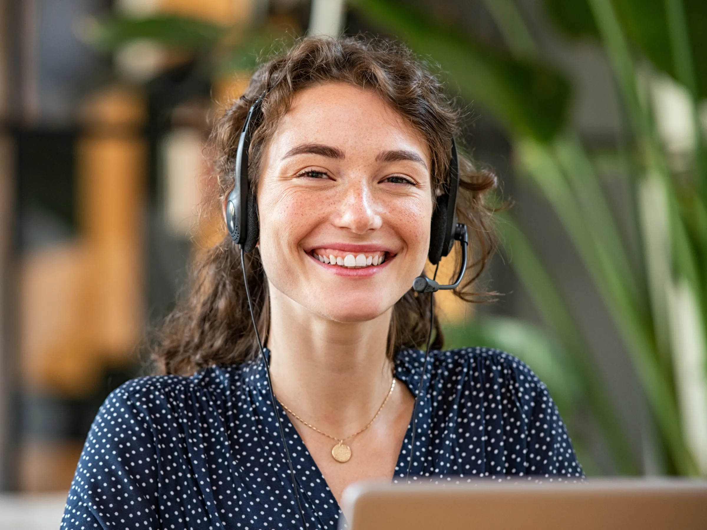 Smiling switchboard agent